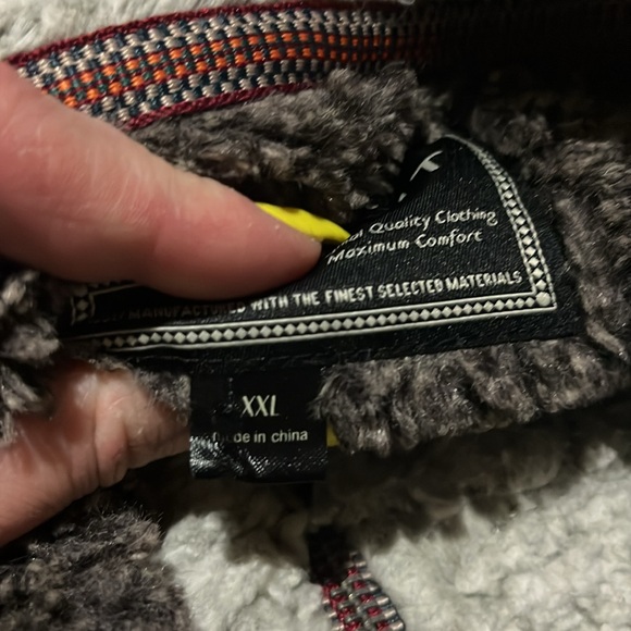 True Grit Sherpa Pullover 1/4 zip - Picture 3 of 8